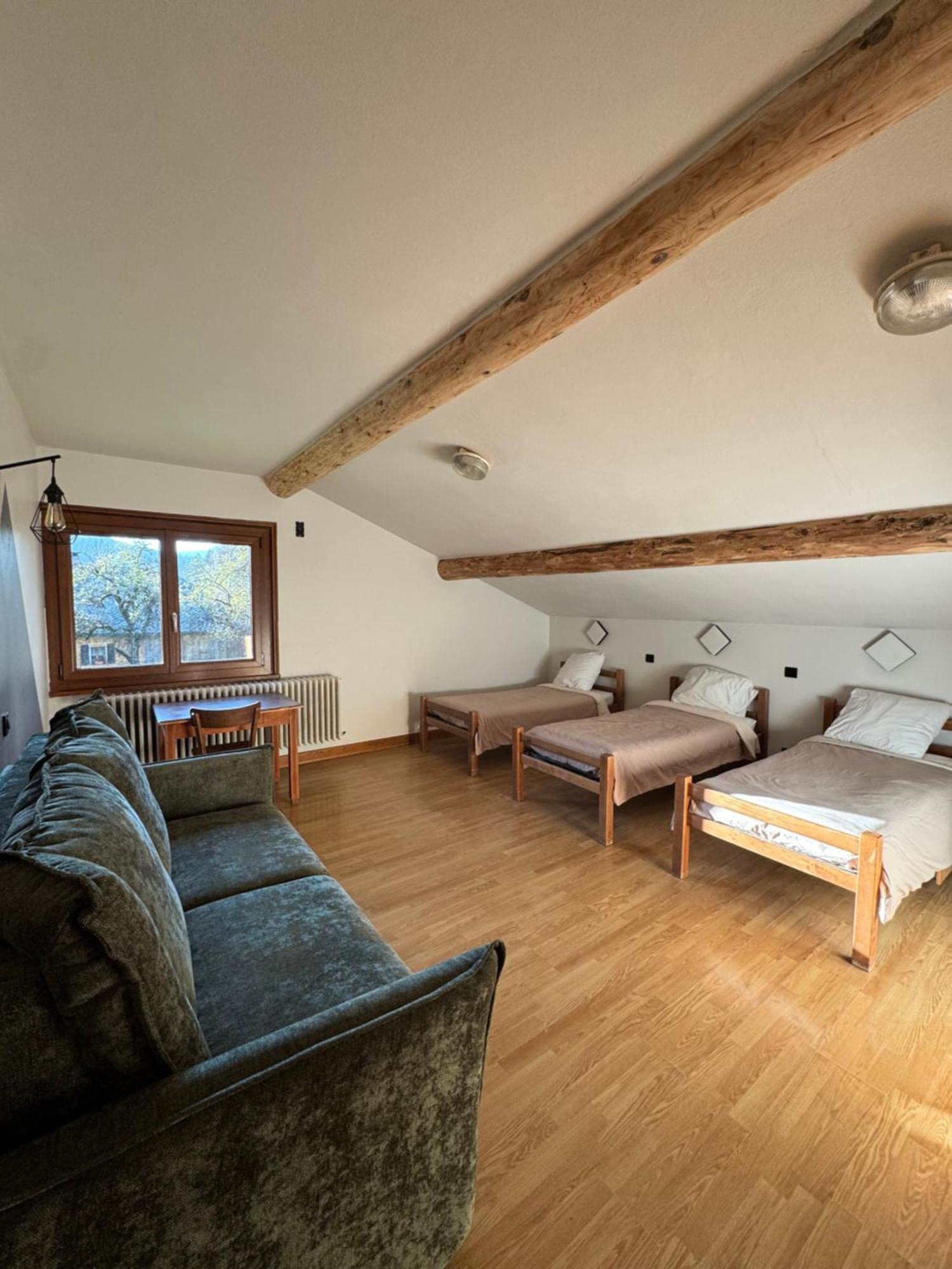 L'Ardesia Hostel Morzine Luaran gambar