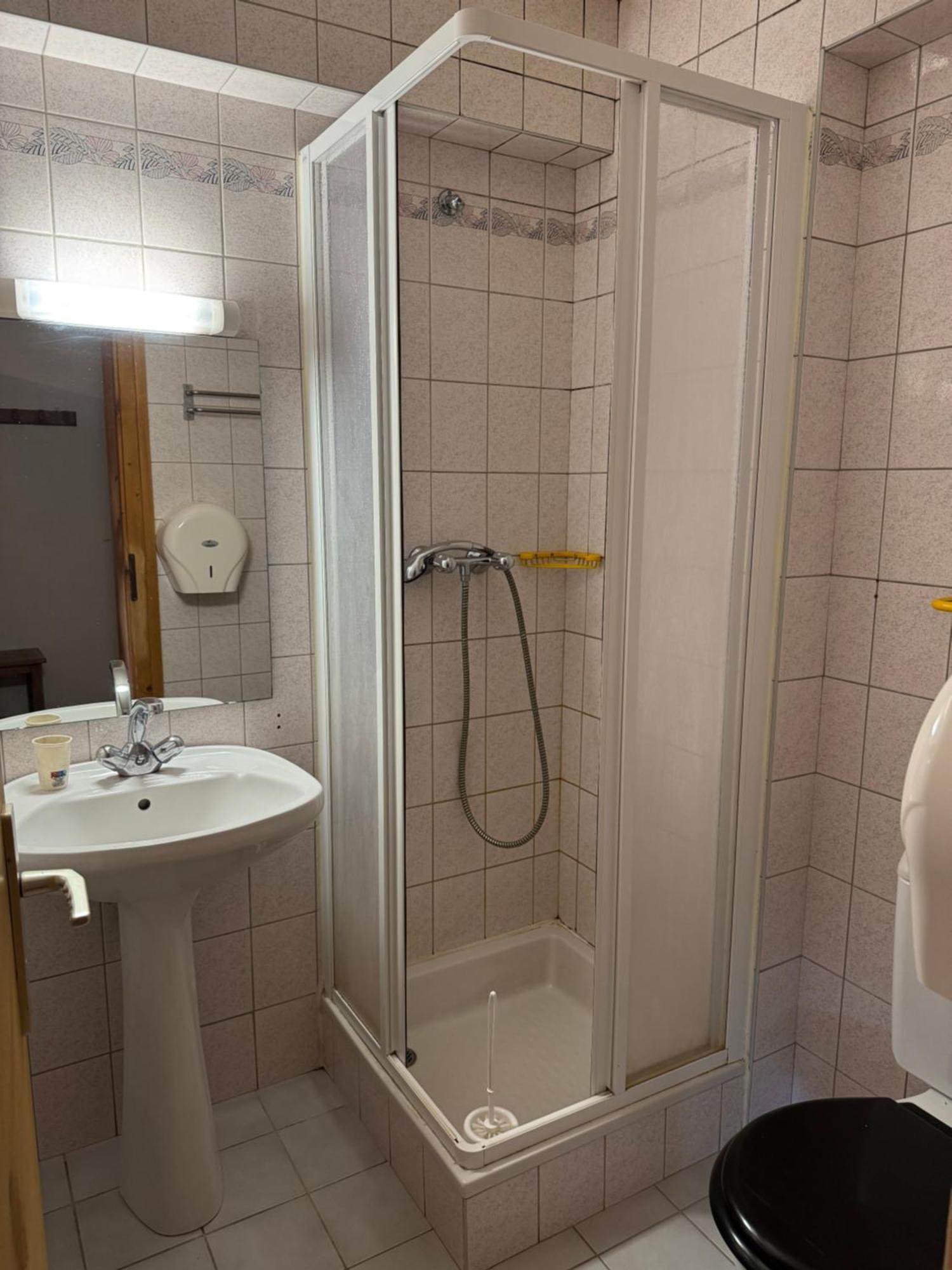 L'Ardesia Hostel Morzine Luaran gambar