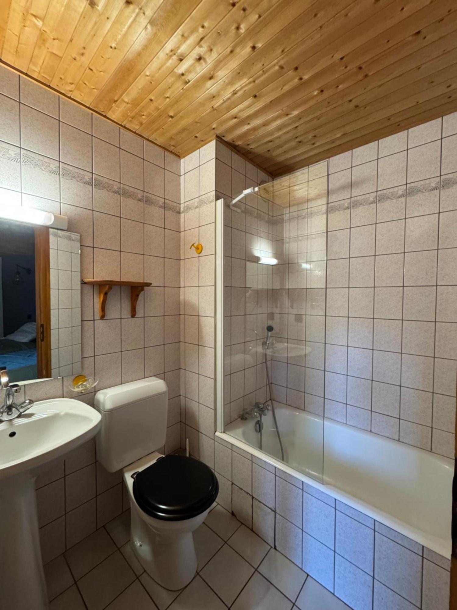 L'Ardesia Hostel Morzine Luaran gambar