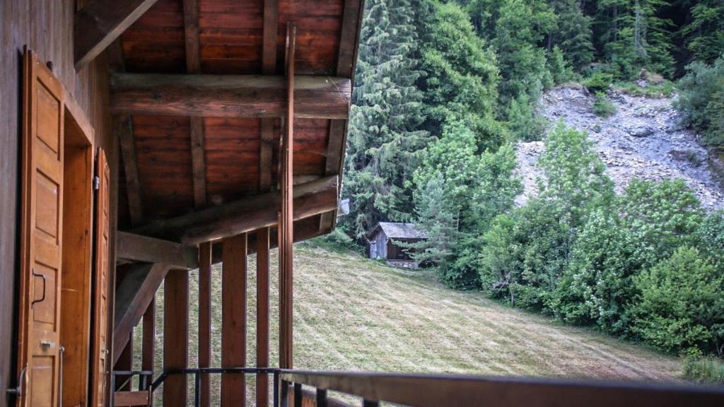 L'Ardesia Hostel Morzine Luaran gambar