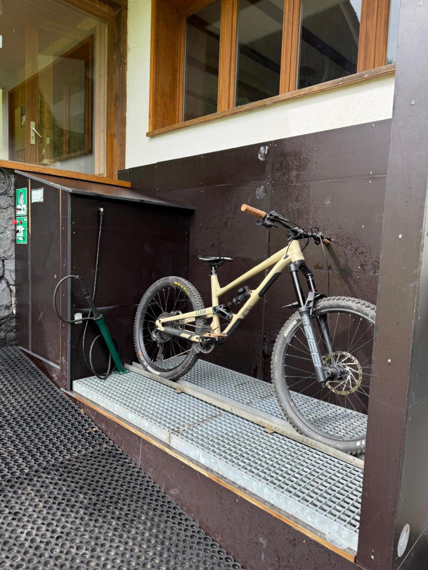 L'Ardesia Hostel Morzine Luaran gambar